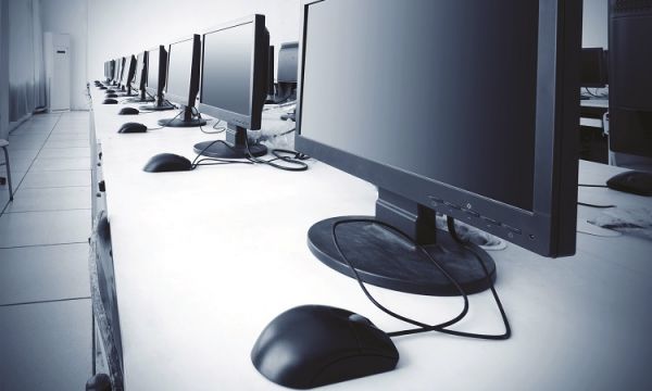 Epoptes: Cyfrowa klasa - Monitorowanie pracowni komputerowych